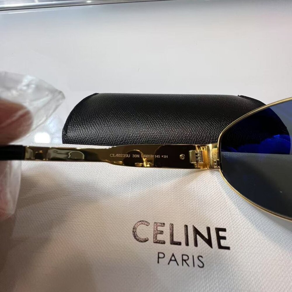 Celine Triomphe Metal CL40235U 30N Oval Sunglasses in Gold with Green Lenses - Picture 4 of 8
